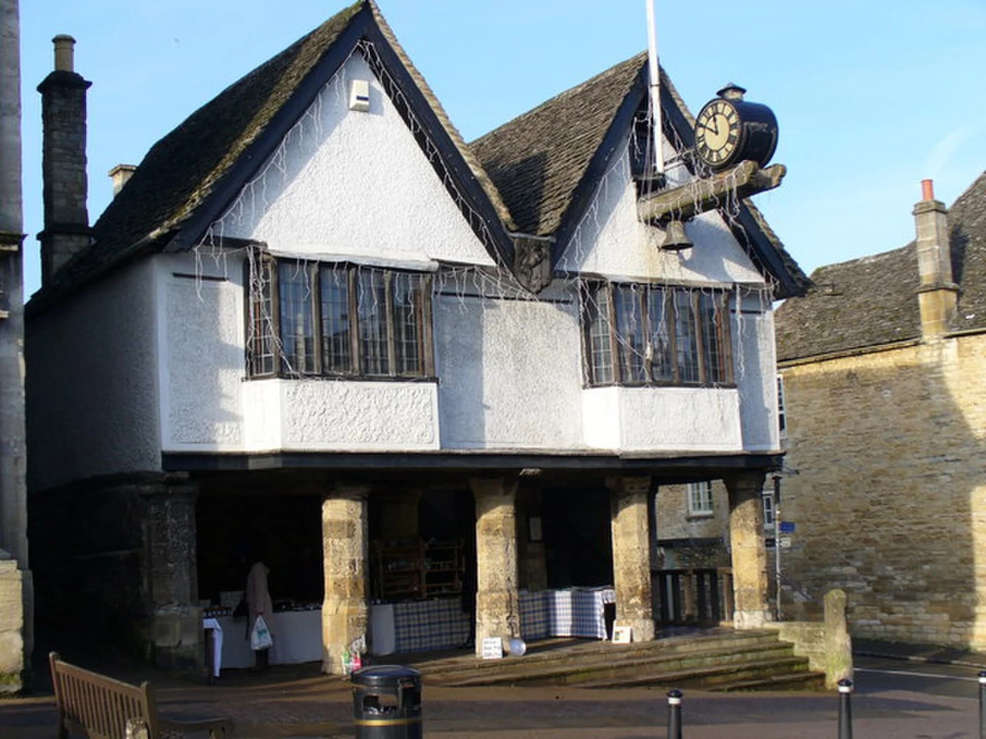 Vets in Burford